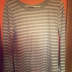 Splendid grey and white long sleeve